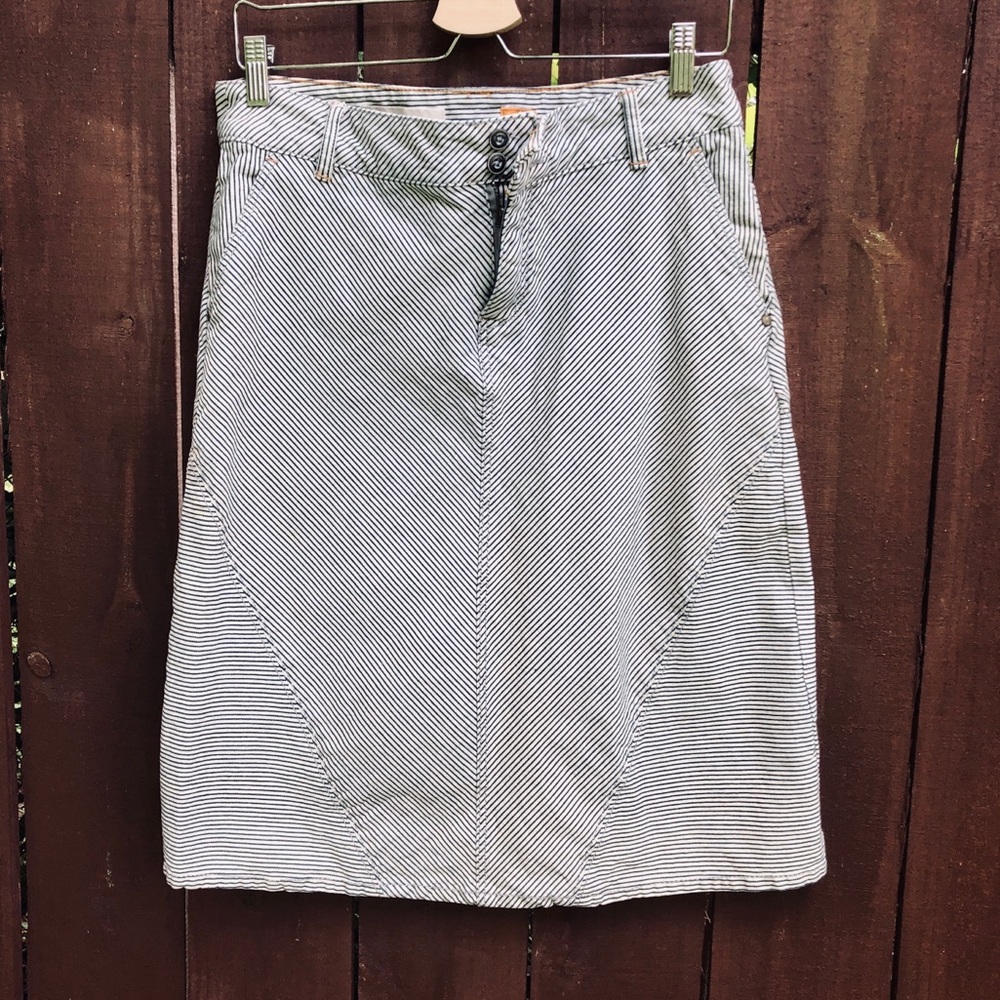 Pilcro and the letterpress denim stripe skirt. 29
